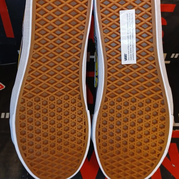 Vans Sk8-Hi Santa Flame Suede Canvas Black  Men's 9.5/Women's 11 VN0A5HZZA5P - Picture 13 of 14